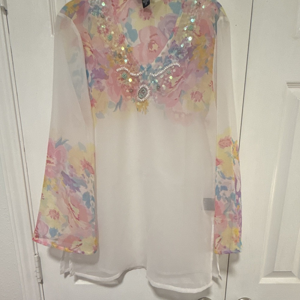 Charlie Paige Women's Petite S/P White Floral Sheer V-Neck Tunic Beaded Sequin